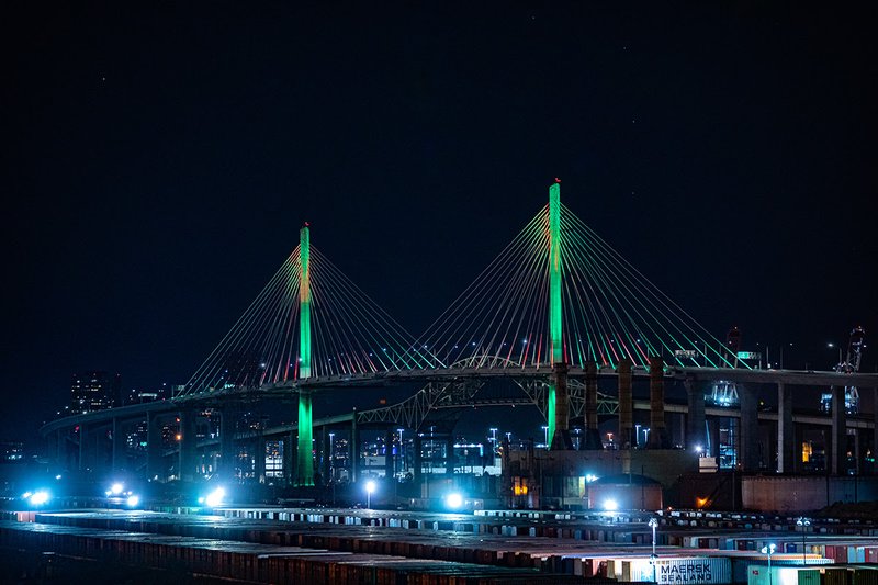 Port of Long Beach Green lite bridge