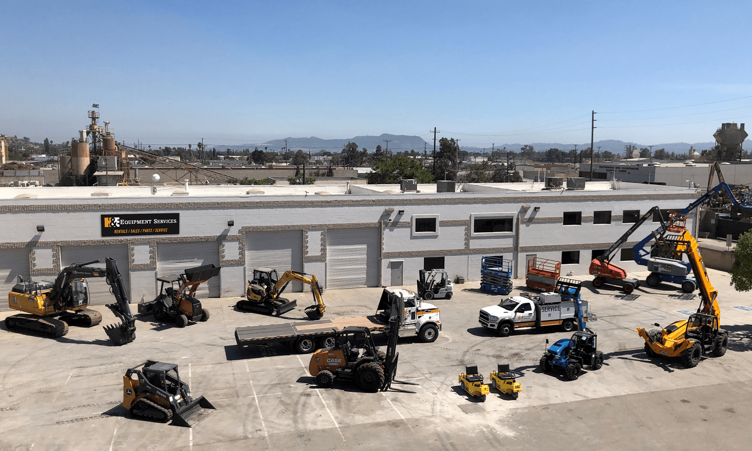 H& E new Los Angeles location May 2020