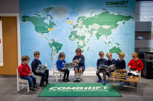 Combikids in group setting image