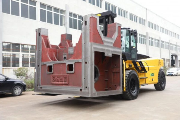HNF-250EE Extended Range Electric Heavy Duty Forklift 2