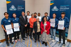 Port of Long Beach presents $300k in scholarships