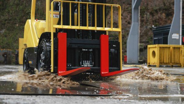 Hyster new electric forklift image