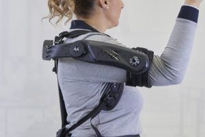 Comau Expands Wearable Robotics With the New Mate-XT Go Exoskeleton image