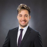 Dr. Jasper Schnack headshot