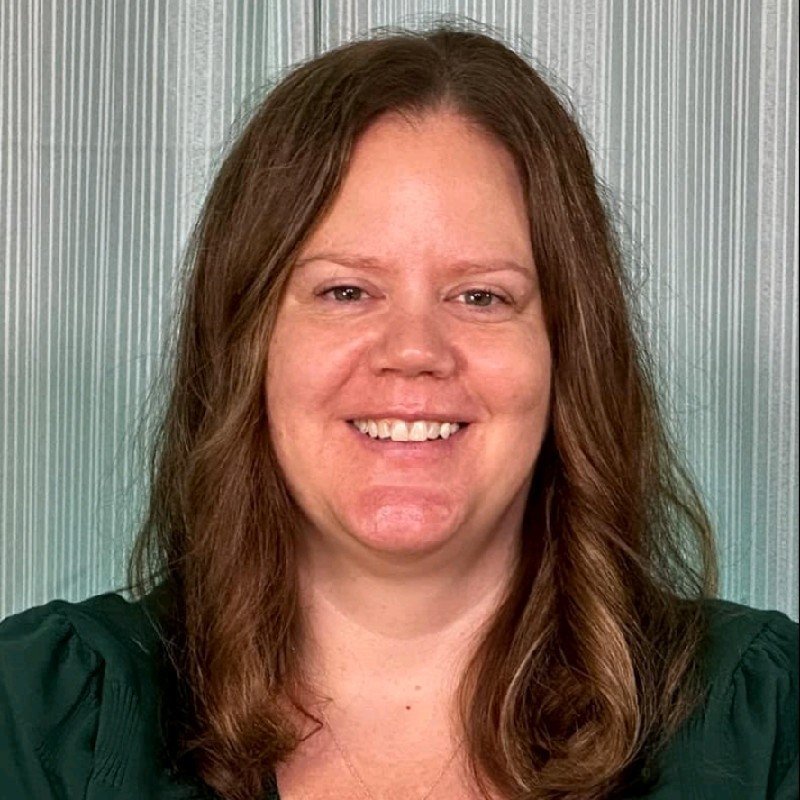 April Heiney headshot
