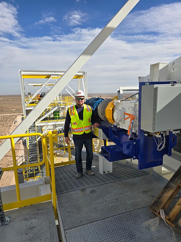 EW-EURODRIVE Powers One of the World’s Longest Single-Flight Conveyor Systems 4